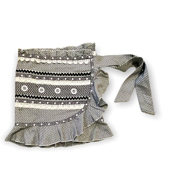 Dodo Bar Or Abigail Wrap Mini Skirt in black‎ and white,  size M - Picture 4 of 13